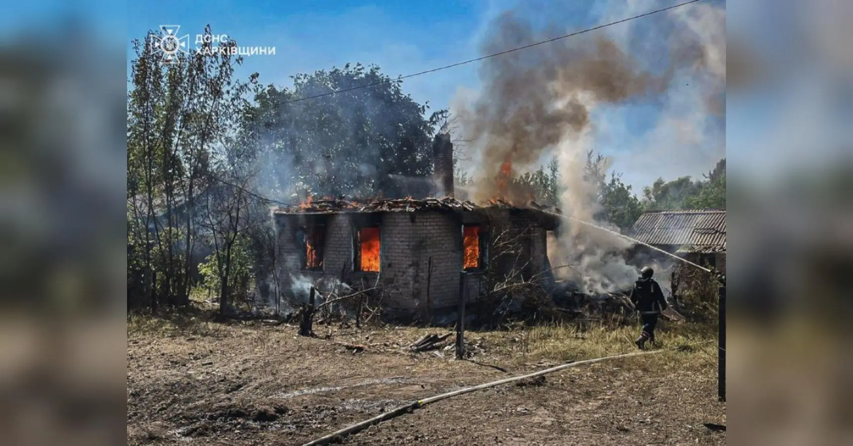 Росіяни обстріляли села на Харківщині, коли місцеві жителі зібралися для отримання гуманітарки: є жертви (фото)