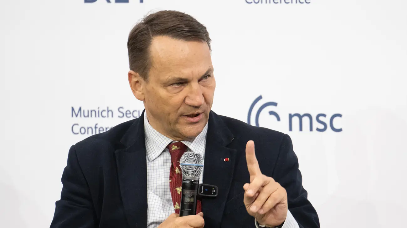 Польща хоче, щоб Китай вплинув на РФ припинити "гібридну операцію" щодо мігрантів на кордоні