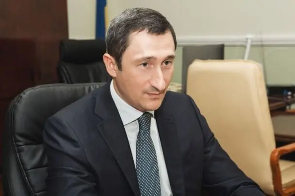 Чому Чернишов не хотів повертатись в Україну: що приховує міністр Єдності та хто заплатив за нього заставу 120 мільйонів