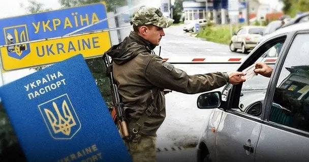 З України виїжджає більше людей, ніж повертається: експерт назвав причини
