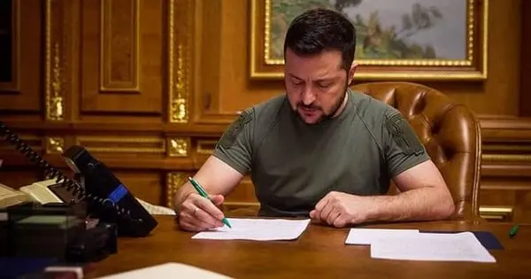 Зеленський ввів санкції проти родичів Путіна та кремлівських бізнесменів