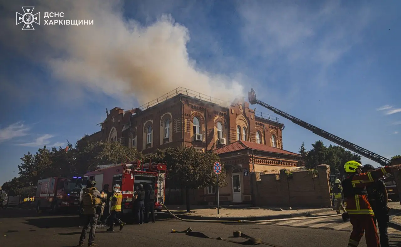 Окупанти поцілили по навчальному закладу в Харкові: є постраждалі