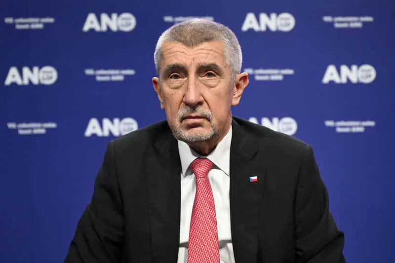 Експрем’єр Чехії у разі повернення до влади хоче скасувати снарядну ініціативу для України