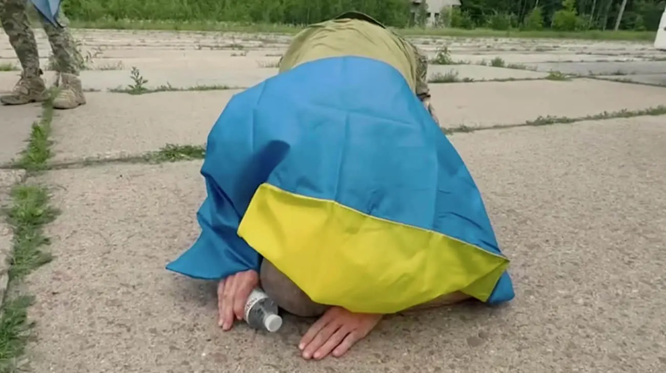 Наймолодшому звільненому з полону 4 липня – 20 років: як проходив 8 етап обміну "за Стамбулом"