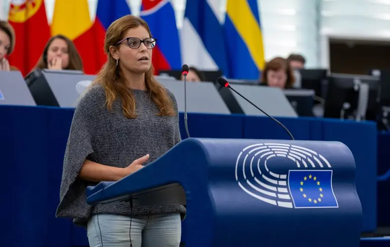 Орбан хоче зняти недоторканність з євродепутатки, яка виступає проти нього в Угорщині