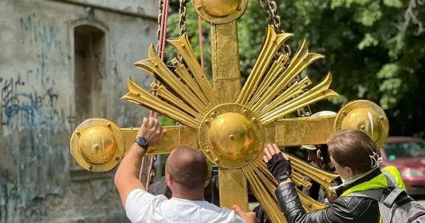 У львівському соборі Святого Юра відреставрують головний купольний хрест