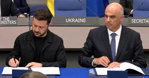 Зеленський у ПАРЄ підписав угоду про створення Спецтрибуналу для розслідування злочинів Росії