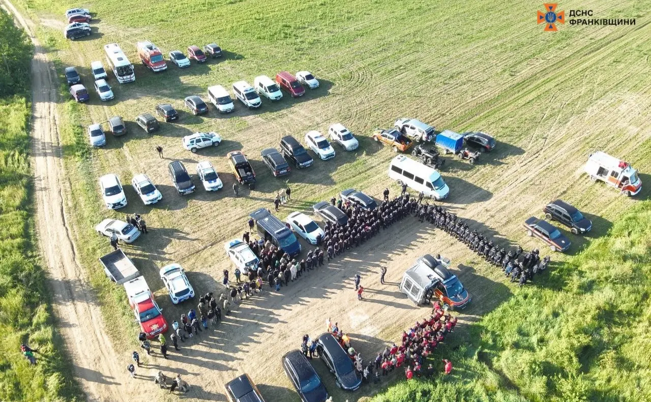 На Івано-Франківщині третю добу шукають 5-річного хлопчика, який зник у лісі