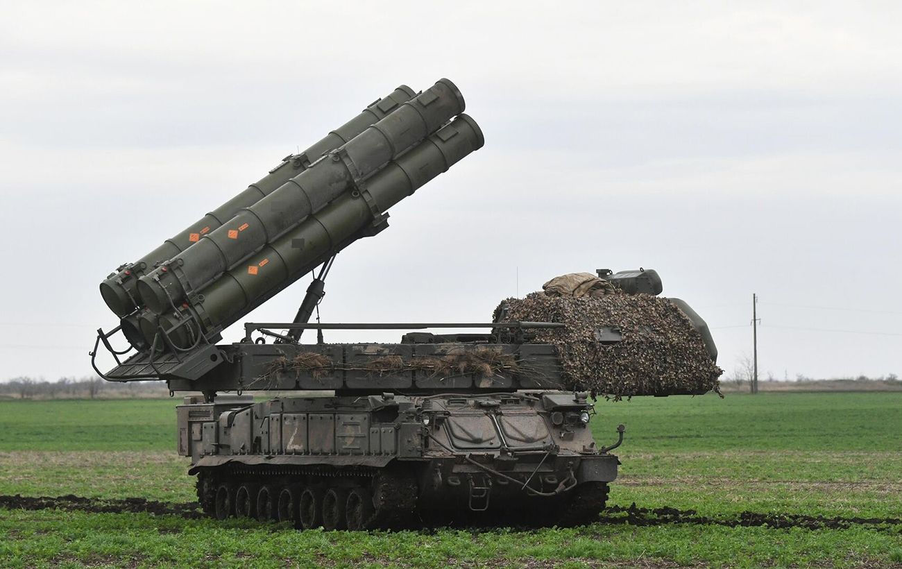 ЗСУ "прорвали" повітряний щит РФ: мінус три ЗРК і центр управління (відео)