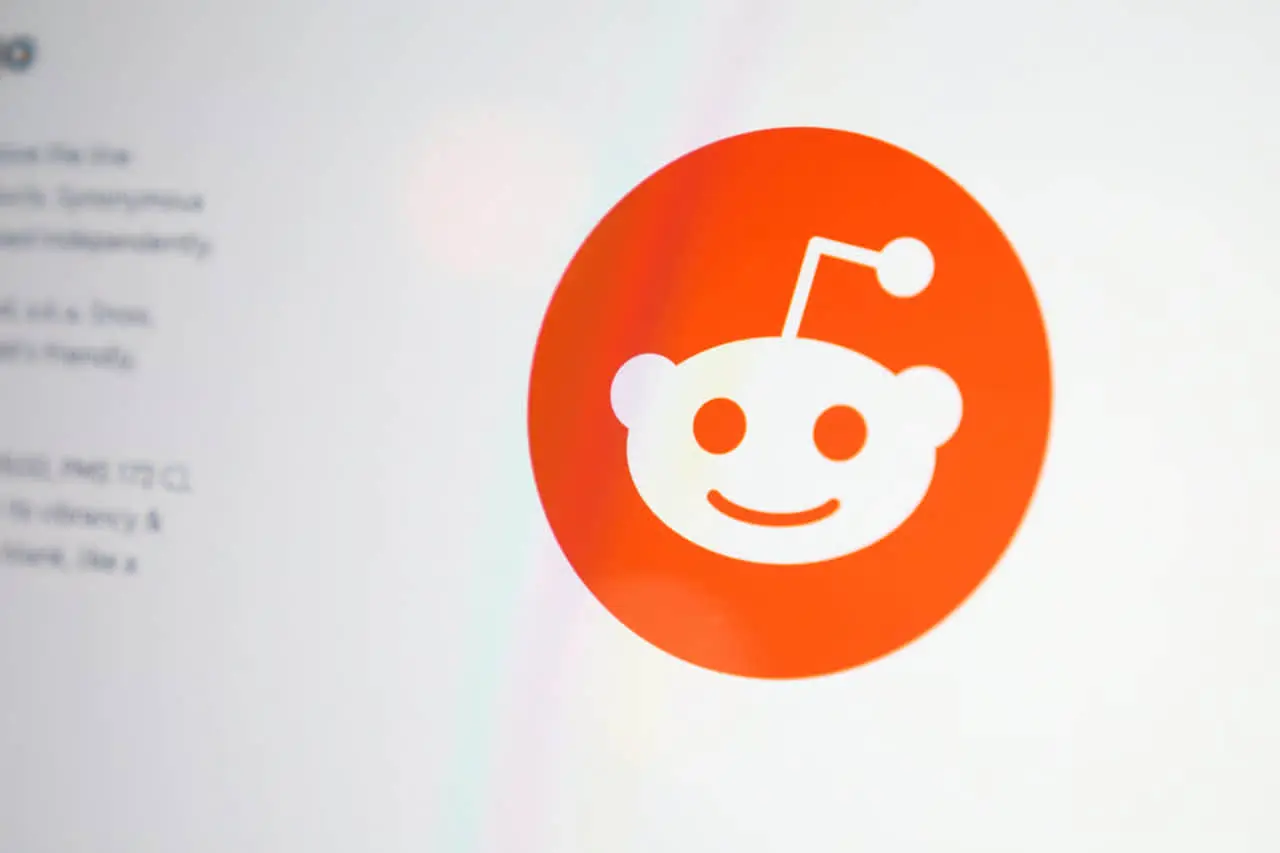 Франція розглядає класифікацію ще трьох соцмереж як порноплатформ