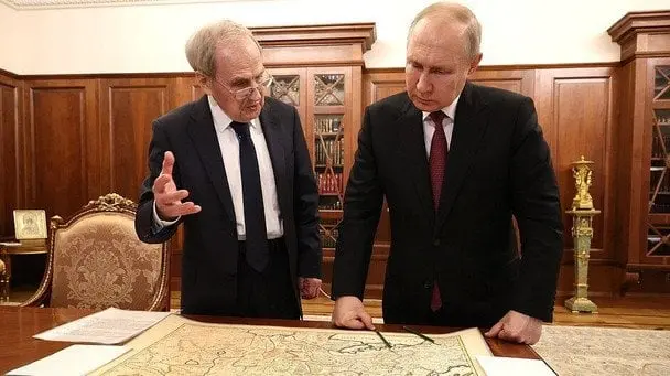 Путін передав Трампу карти з «доказами» штучності України