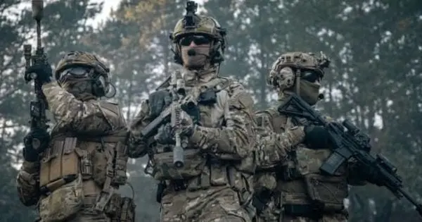 Воїни спецпідрозділу ГУР показали, як влаштували засідку на російську мотогрупу