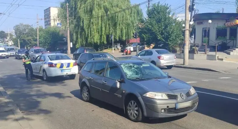У Вінниці автівка на пішохідному переході збила пішохода