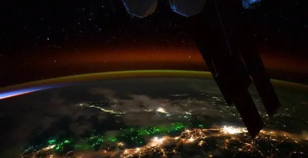 “Моя перша космічна здобич”: астронавт NASA показав неймовірне відео Землі з орбіти