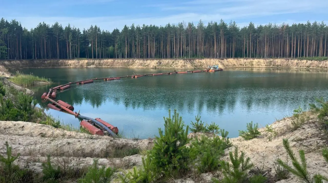 Правоохоронці виявили незаконний видобуток піску на 2,5 мільярда гривень