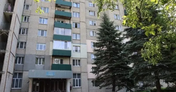 У Луцьку з пʼятого поверху гуртожитку випала 17-річна студентка