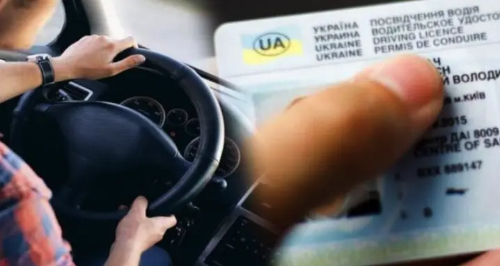 У Дністровському районі 17-річний водій намагався відкупитися від поліції