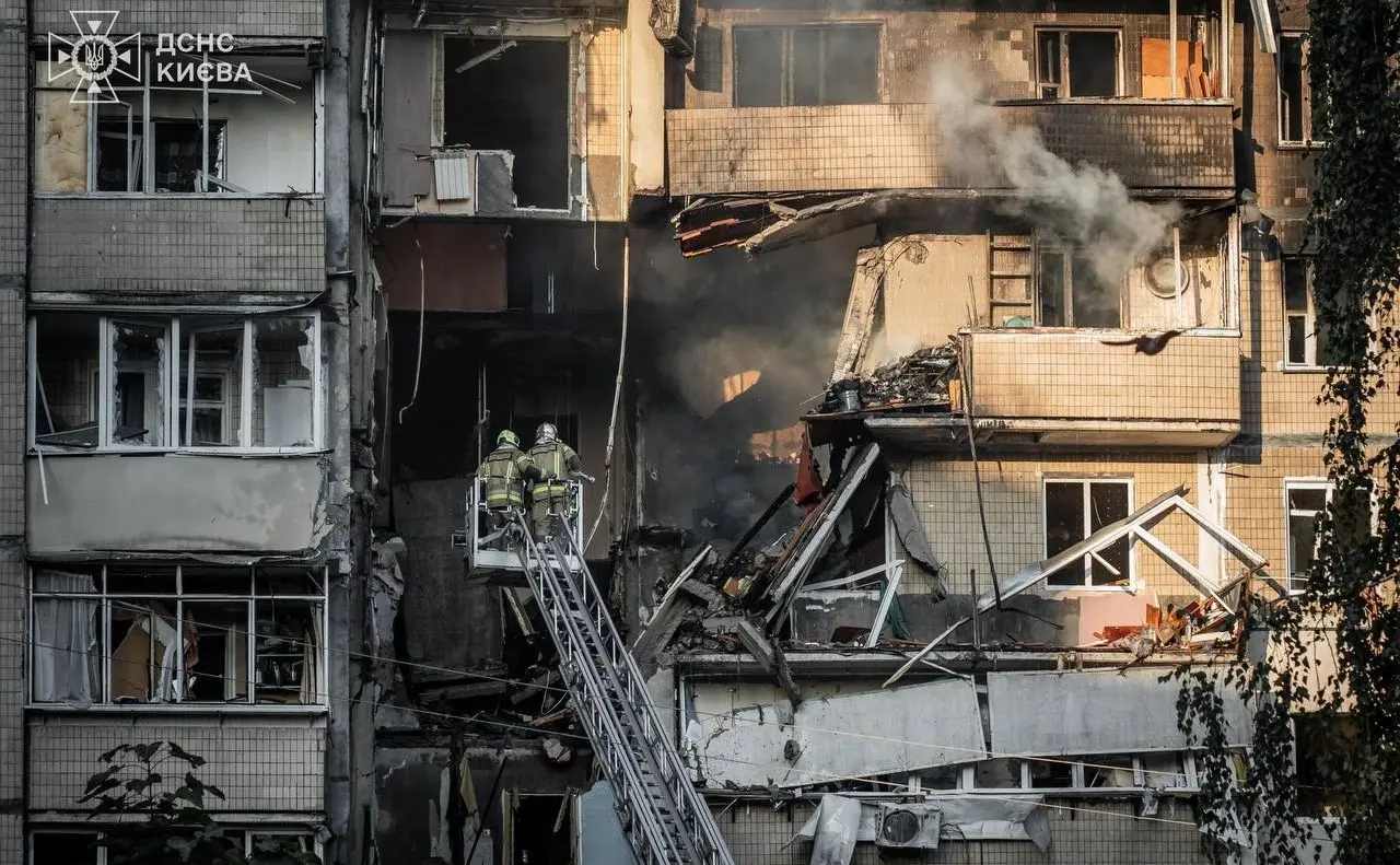 Пожежу в житловій 9-поверхівці у столиці ліквідували, — ДСНС