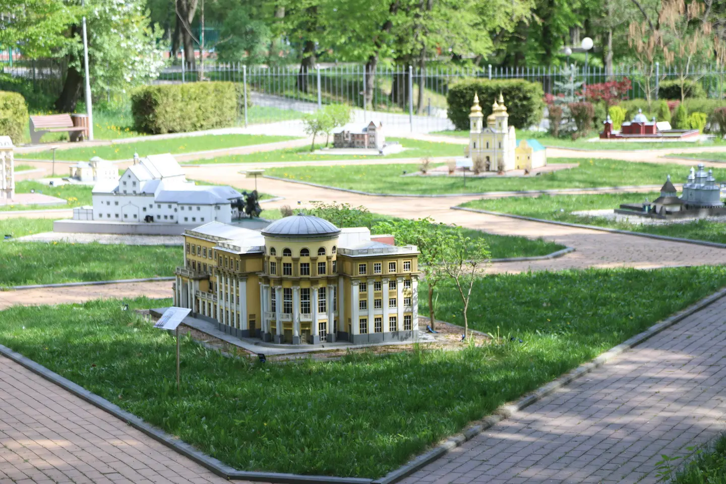 Топ-10 парків та садів Вінниці: цікаві місця для прогулянки та відпочинку