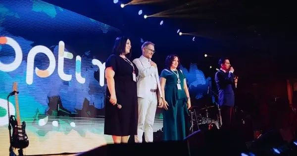 Довіра, підтверджена часом: дистанційна школа України «Оптіма» святкує 10 років