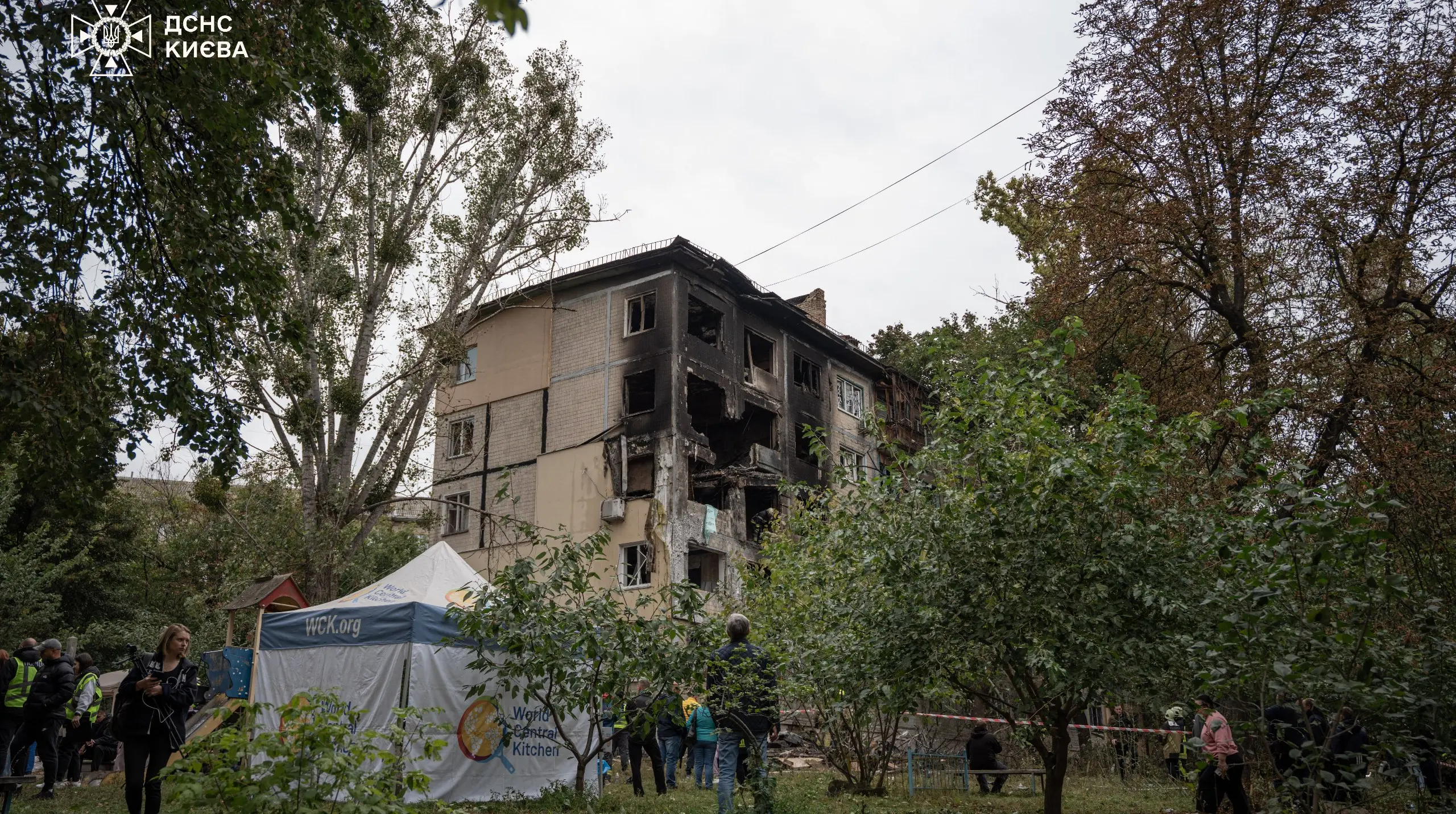 У Києві завершили аварійно-рятувальні роботи: 4 загиблих, 13 постраждалих