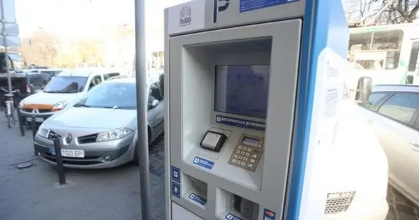 Львівська компанія заборгувала майже 500 тис. грн за паркування в центрі міста