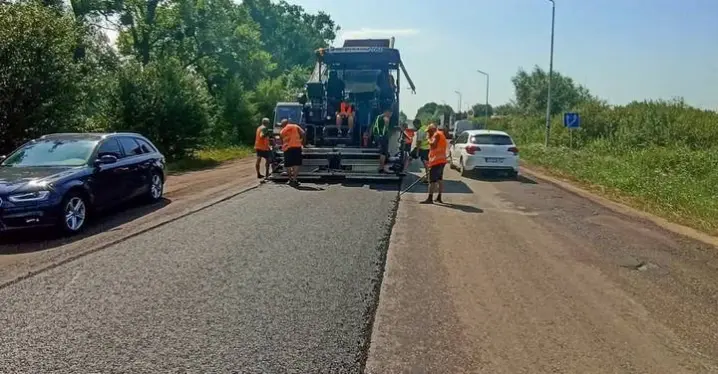 Триває ремонт дороги від Чернівців до Магали