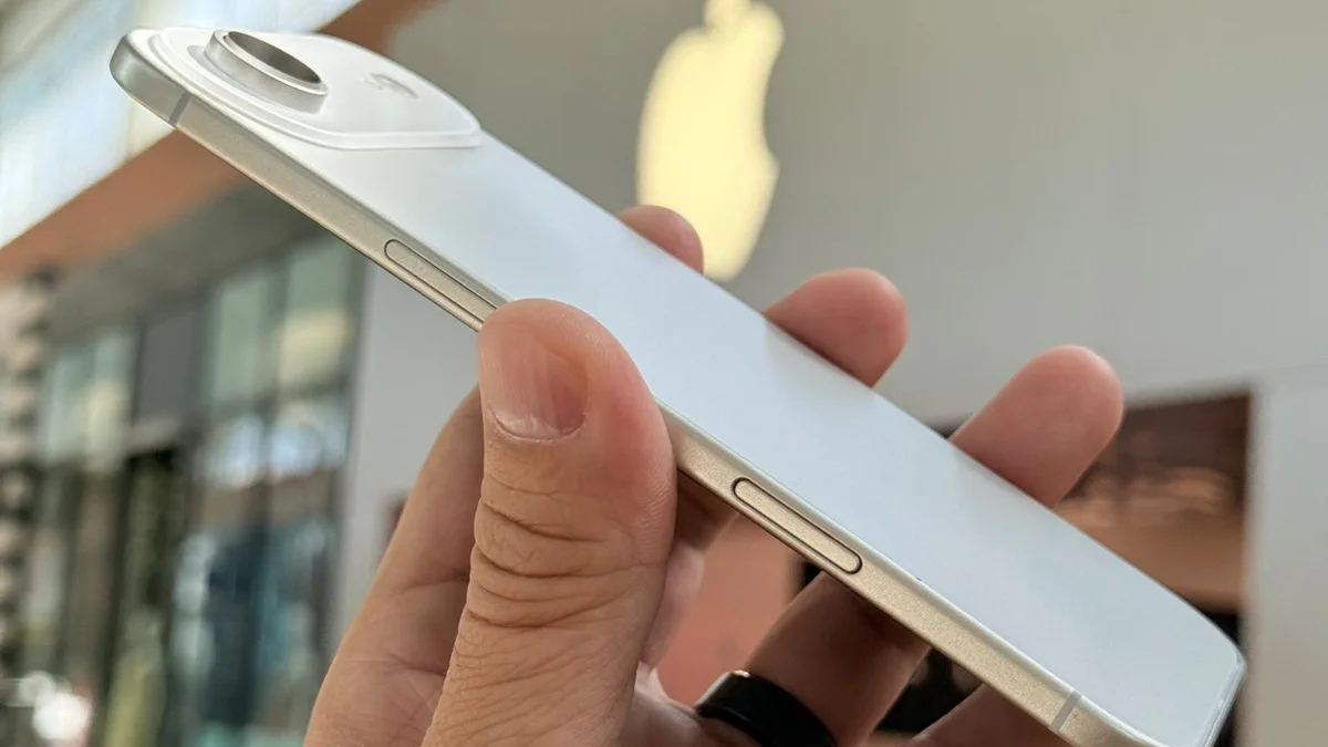 Екран нового iPhone тріскається через тонкий корпус