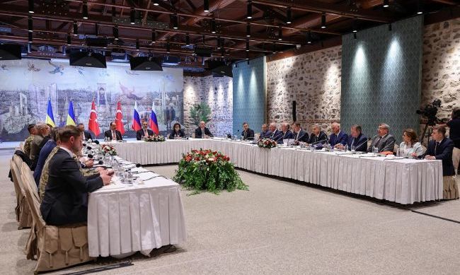 Россия выдвигала неприемлемые требования на переговорах в Стамбуле с Украиной - СМИ