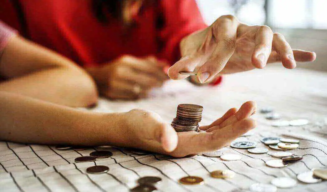 Нацбанк продає монету номіналом 100 грн з особливим дизайном: як вона виглядає