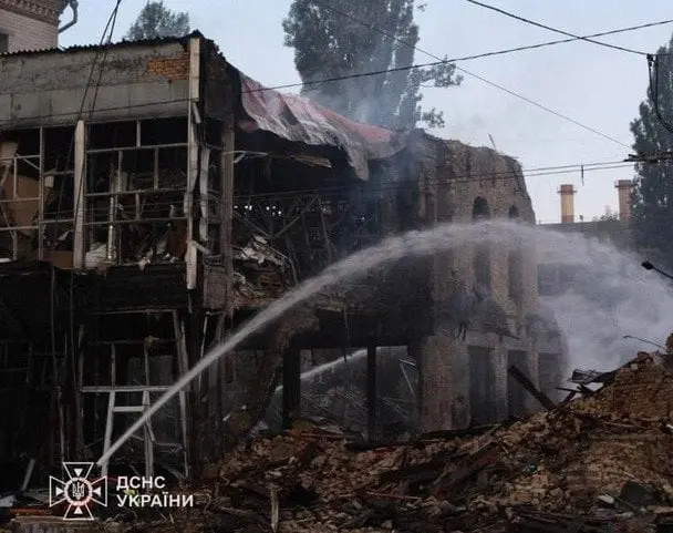 Російський обстріл знищив унікальний історичний будинок в Києві: деталі