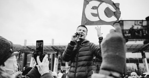Чи випурхне Гончаренко з політичного гнізда Порошенка