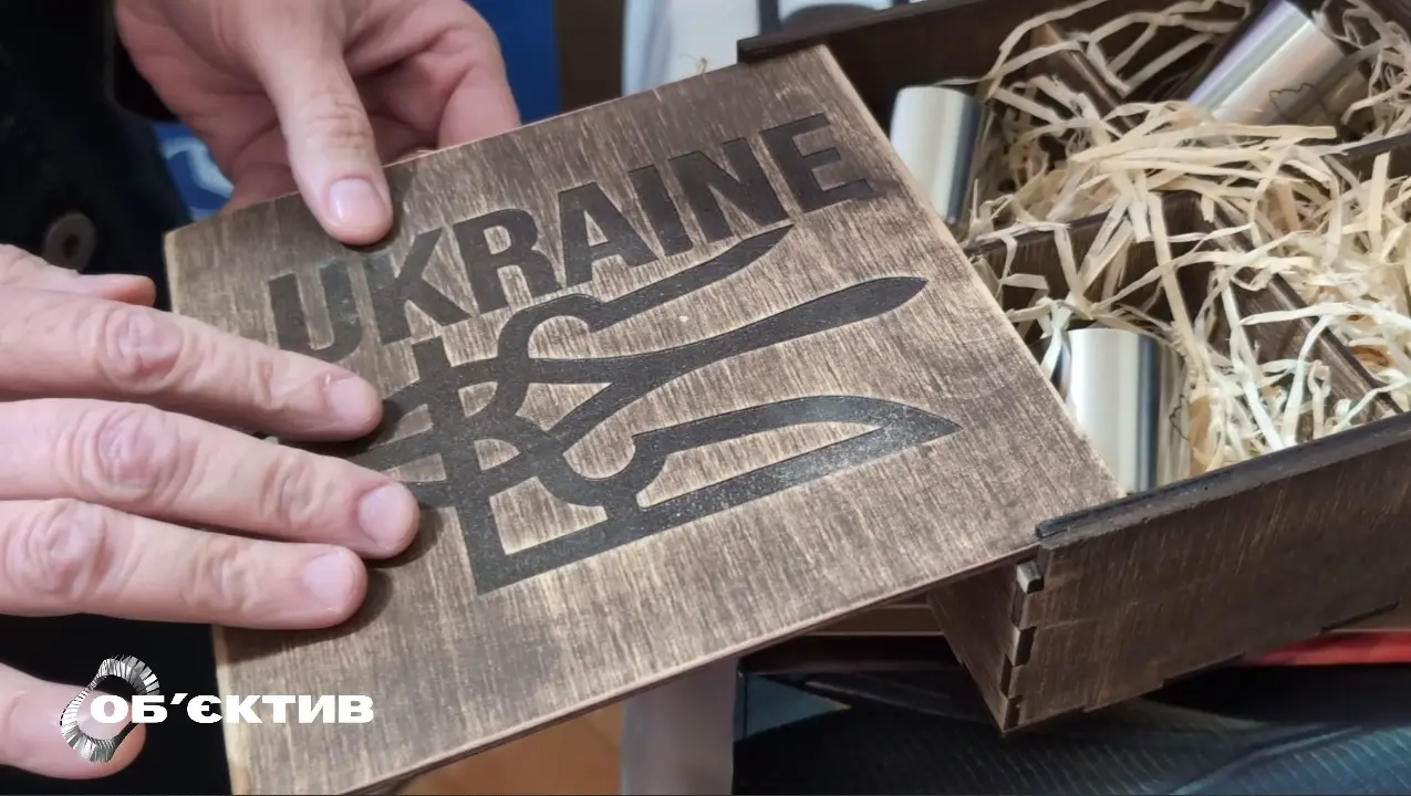 Чарки творять із гільз, сумки – з банерів: дива перероблення в Харкові 📹