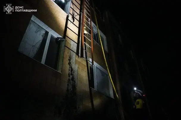 БпЛА РФ влучив у житловий будинок на Полтавщині: у ДСНС показали наслідки (фото)