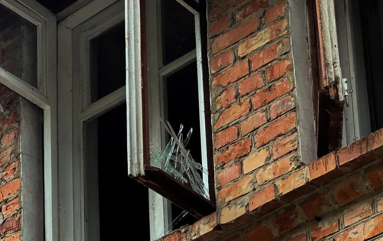 Російські безпілотники атакували Суми: пошкоджено будинки, є постраждалі