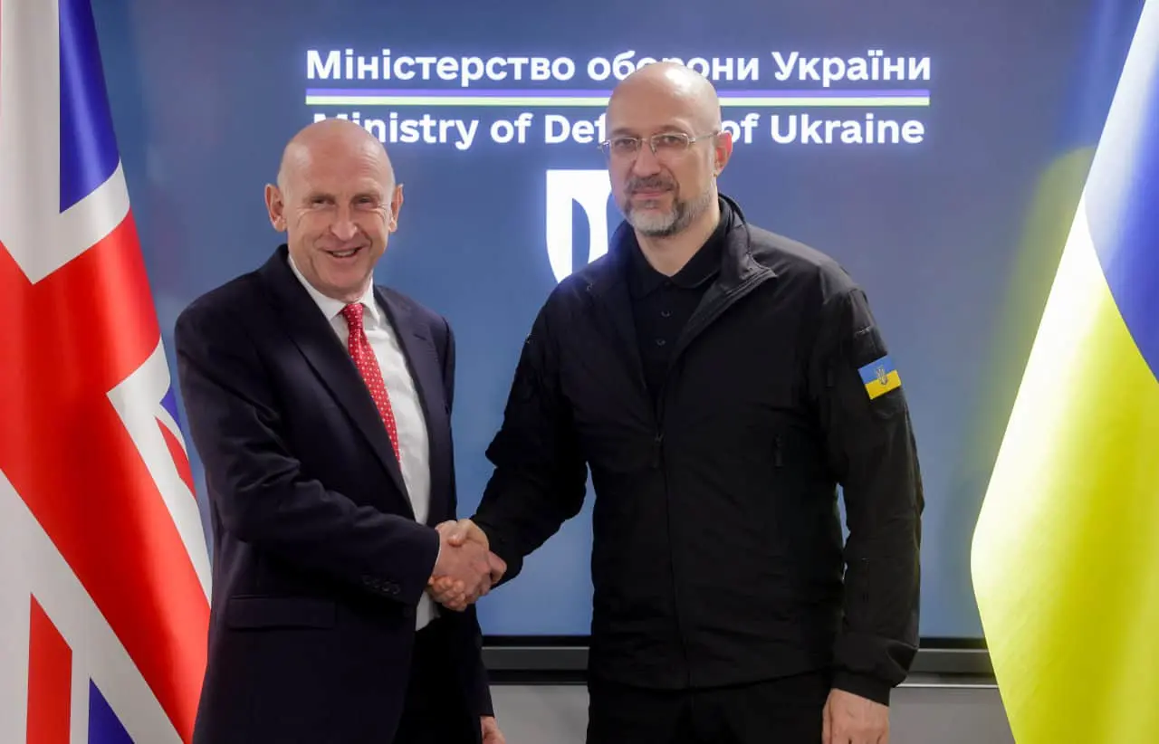 Шмигаль та глава Міноборони Британії обговорили роботу "коаліції рішучих"