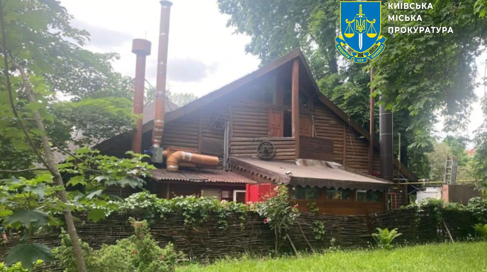 Прокуратура вимагає знести ресторан у парку Шевченка в Києві та повернути землю громаді