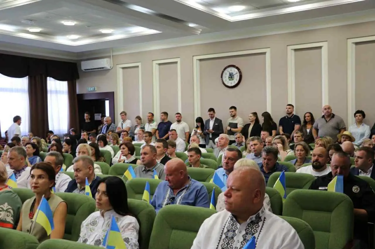 Київська обласна рада спрямувала додаткові кошти на підтримку військових, медицину, дороги та енергобезпеку