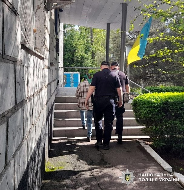 На Одещині мати встромила ніж у груди 17-річному синові