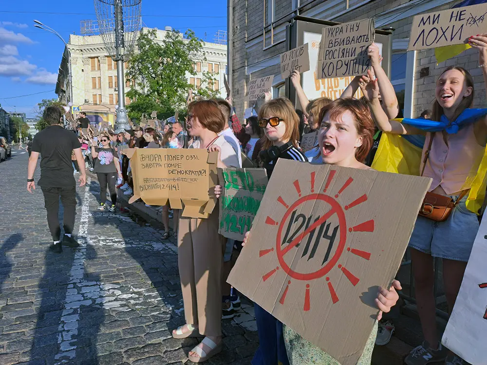 У Харкові проходить акція проти прийняття «закону про НАБУ» (фото)