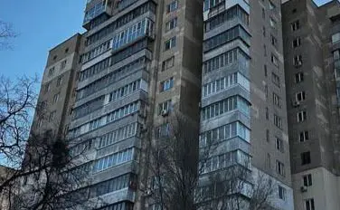 Померлу киянку «видали заміж» заради її трикімнатної квартири: у Києві судитимуть «вдівця» та його спільників