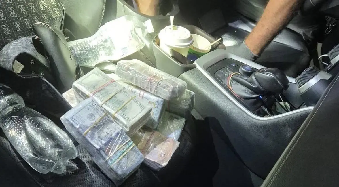 Одеські митники вилучили валюту майже на 12 мільйонів гривень