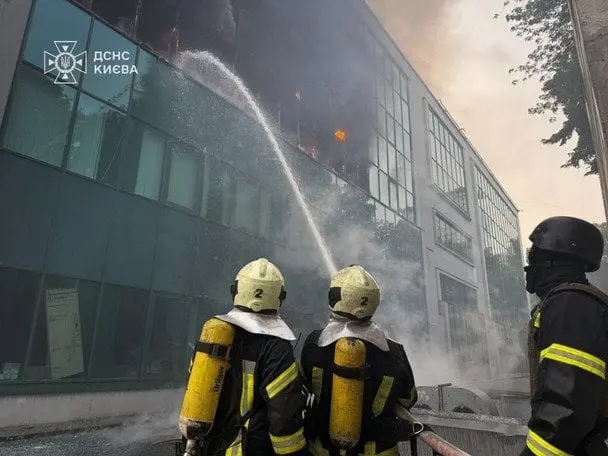 Масований обстріл Києва: показали перші хвилини після російських ударів