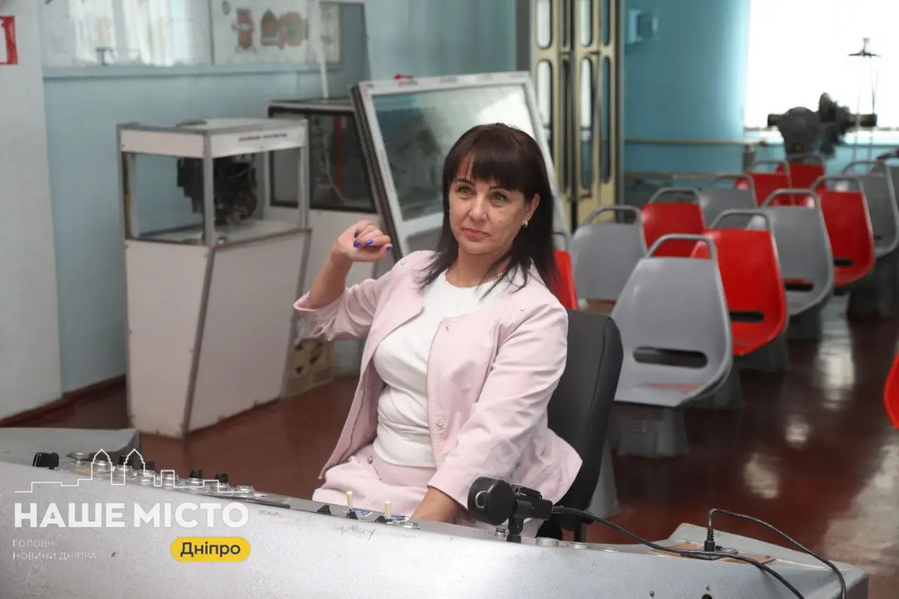У Дніпрі безкоштовно навчають керувати трамваями, тролейбусами та поїздами метро