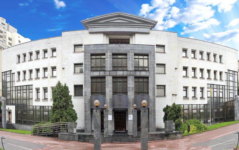 В жилье сотрудников Высшего антикоррупционного суда нашли "прослушку"