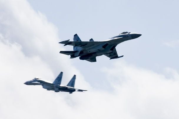 Українські військові збили російський винищувач Су-35