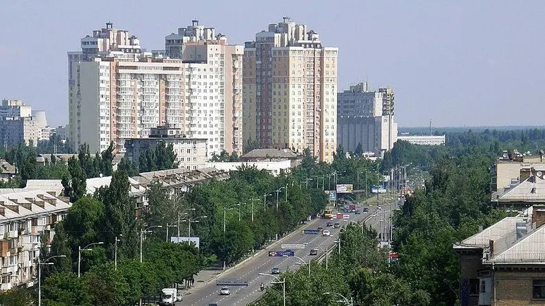 У Києві частково обмежать рух на кількох дорогах