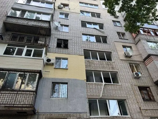Ворог вдарив по Дніпропетровщині: є поранені та руйнування (фото)
