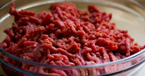 Мити чи не мити фарш перед приготуванням: просте пояснення, як убезпечити себе