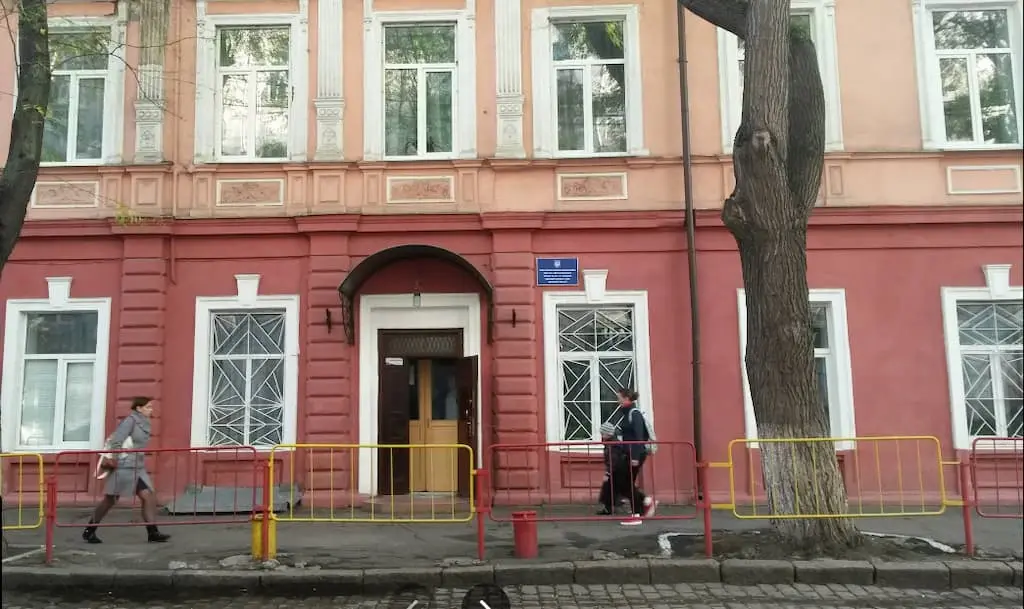 Гімназія в Одесі готується до масштабного оновлення